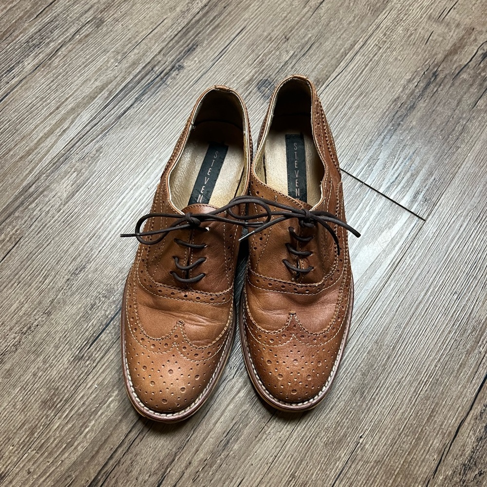 Steve Madden Lace Up Oxfords